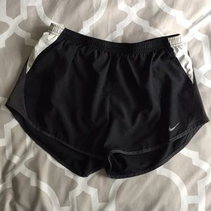 Nike running shorts black & white size M
